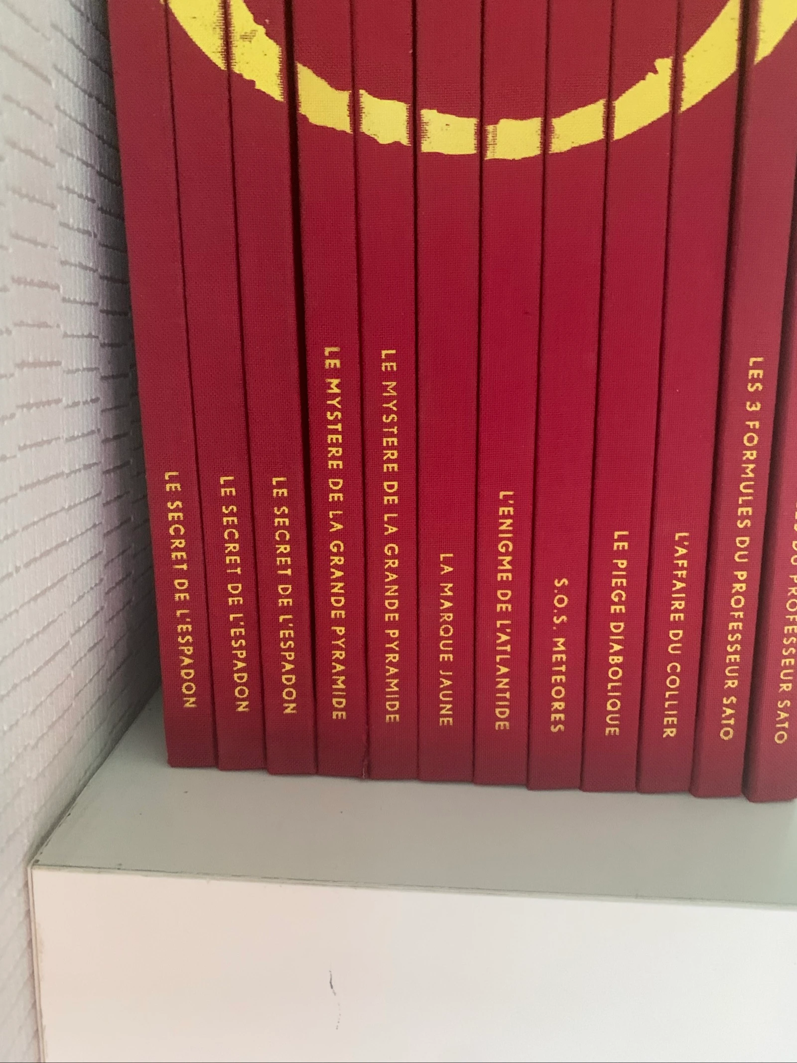 Bd Integral Blake e Mortimer 12 volumes Jacobs - Capa dura vermelha com friso M amarelo - Le Monde – photo 2